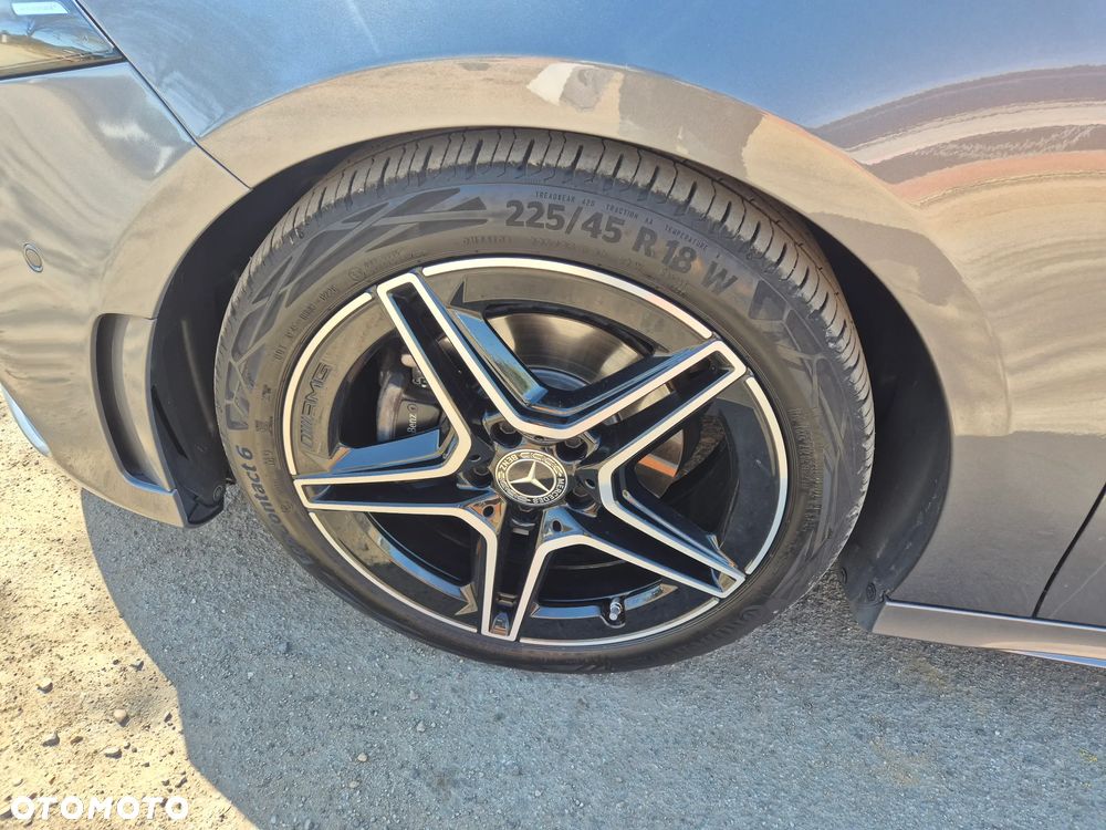 Mercedes-Benz Klasa A 200 4-Matic AMG Line 8G-DCT - 14