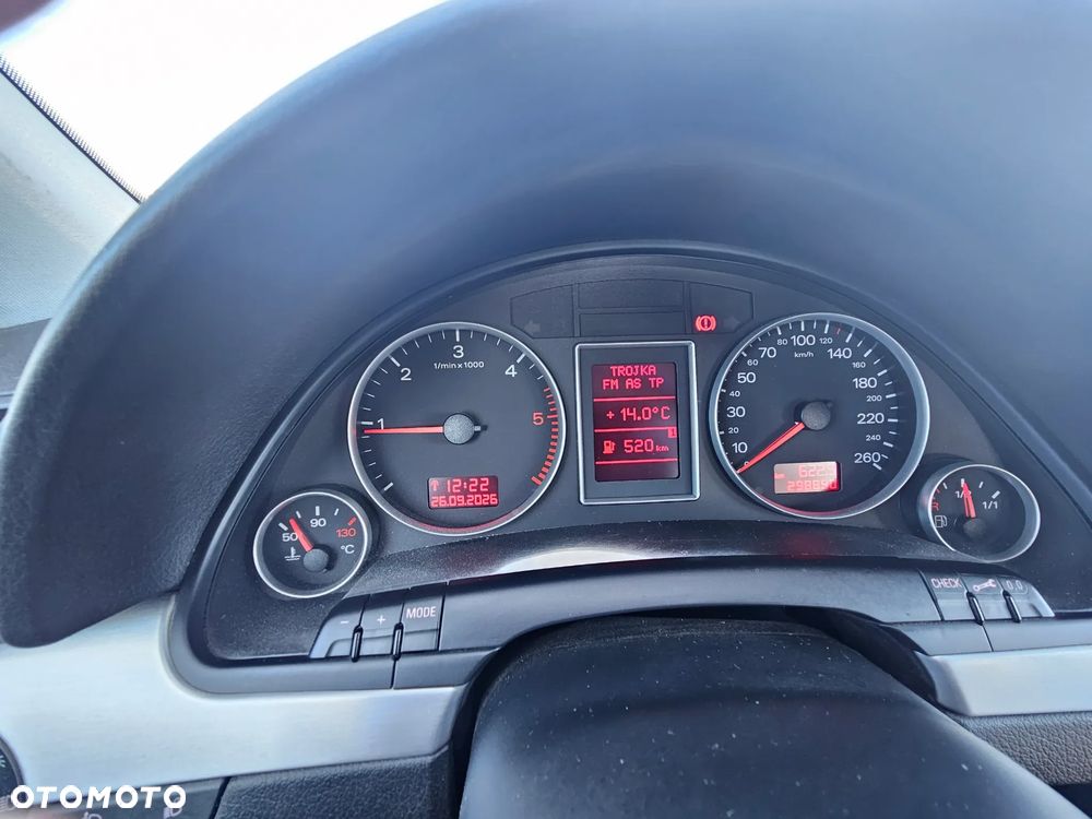 Audi A4 Avant - 4