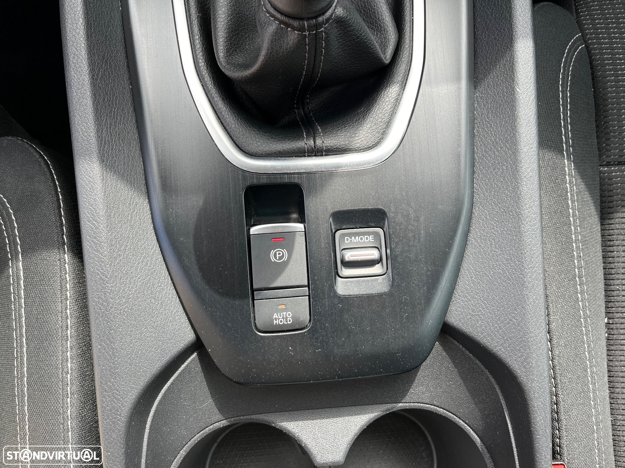 Nissan Qashqai 1.3 DIG-T N-Connecta LED - 36
