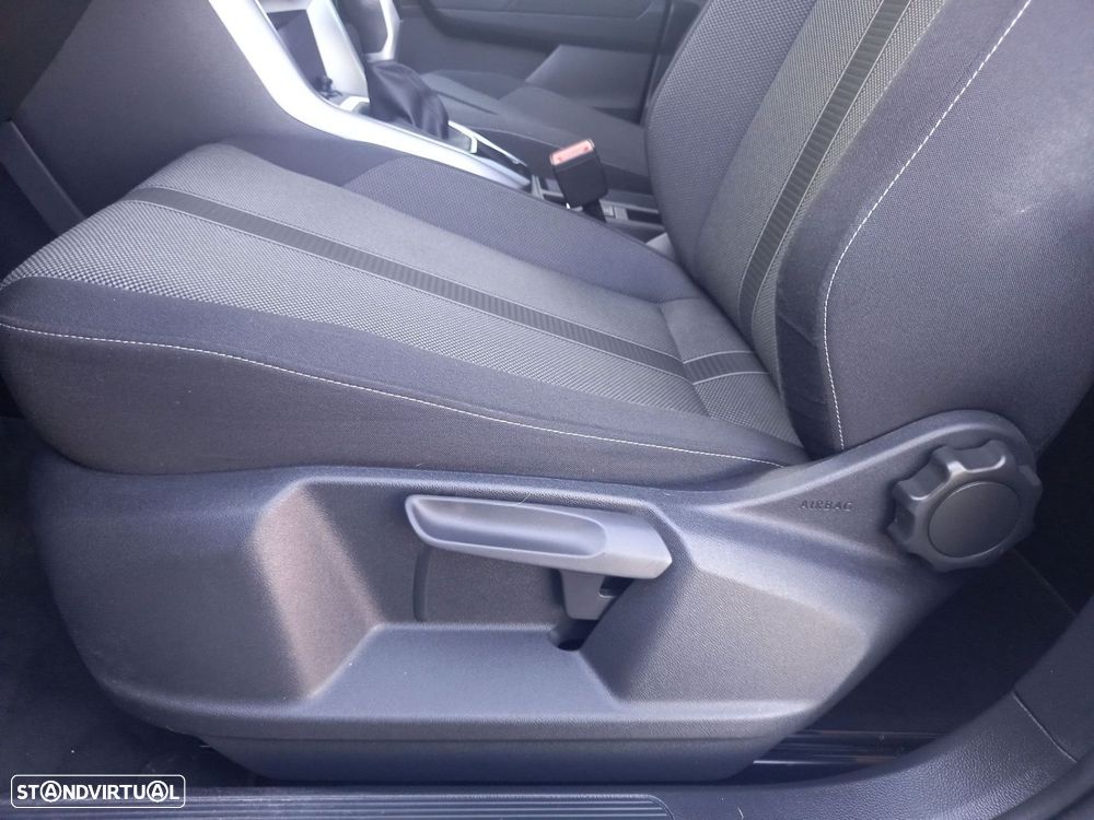 VW T-Roc 1.5 TSI Urban DSG - 12