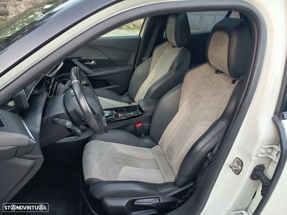 Peugeot e-2008 GT+ - 9