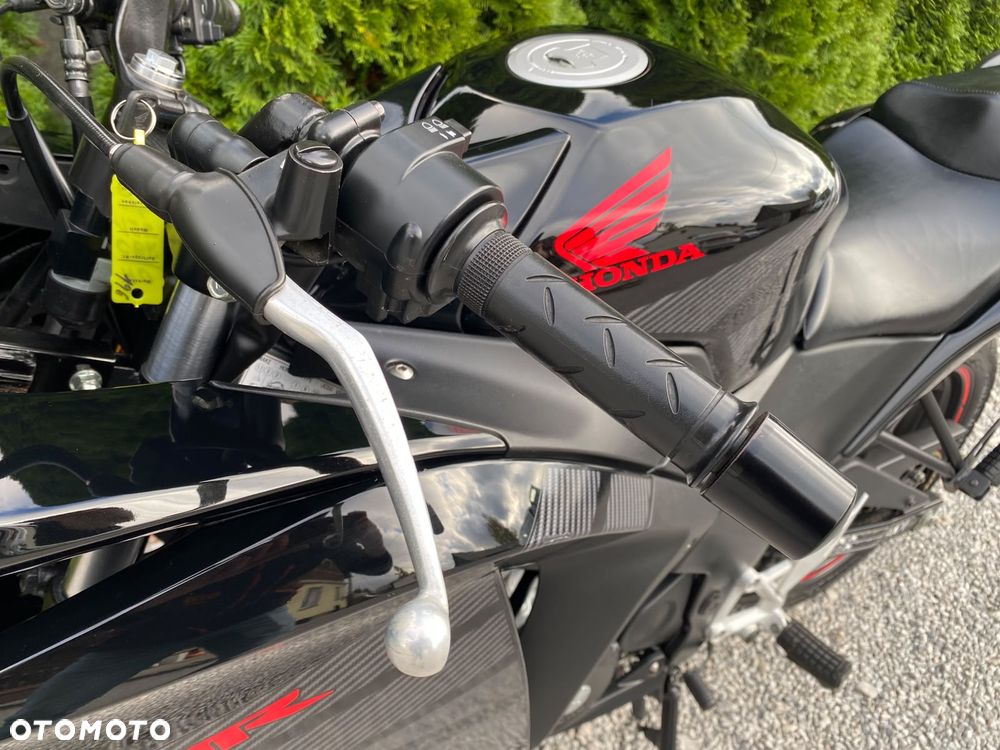 Honda CBR - 22