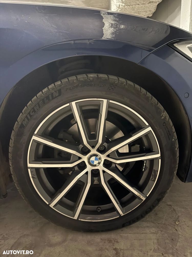 BMW Seria 3 320d xDrive AT - 30