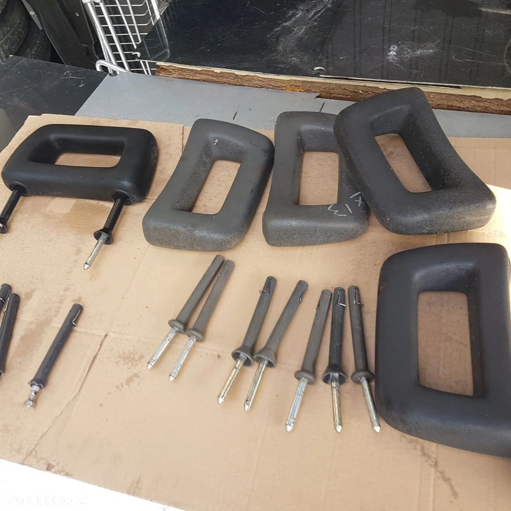 zagłówek zagłowek regulacja oś regulacji wysokości przód przednie fiat 126p 126 p maluch - 1