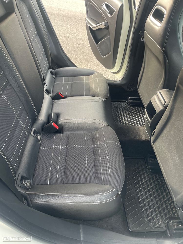 Mercedes-Benz A 180 CDI BlueEFFICIENCY - 15