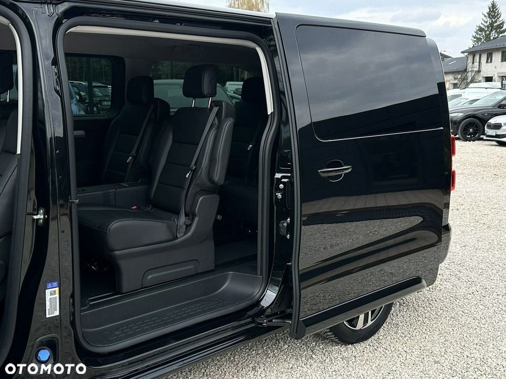Peugeot Traveller - 16