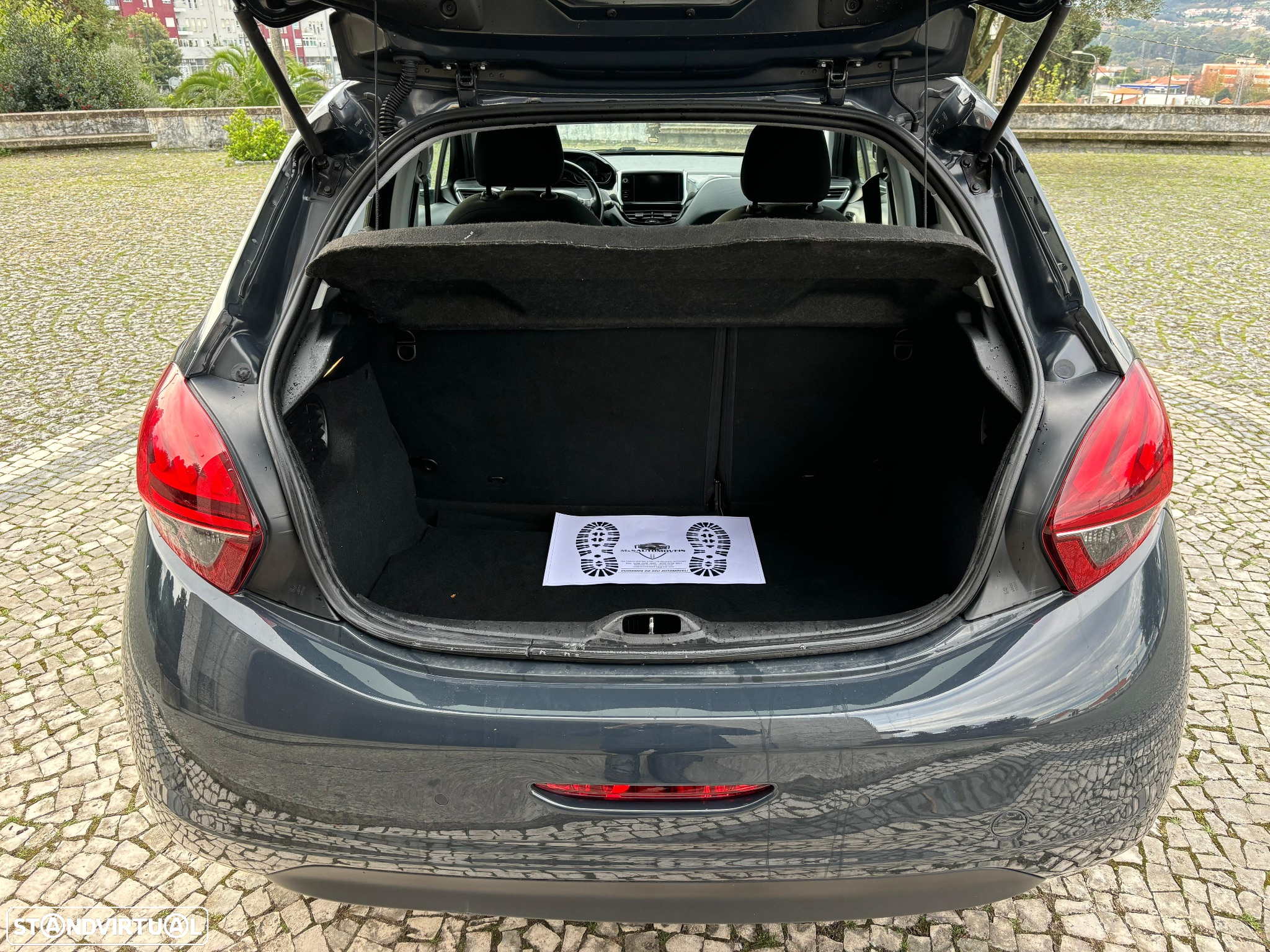 Peugeot 208 PureTech 110 Stop & Start Allure - 8