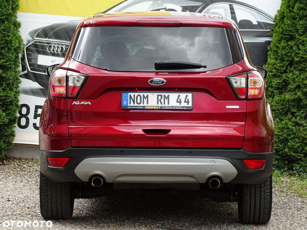 Ford Kuga - 10