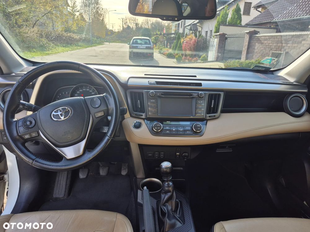 Toyota RAV4 2.0 D-4D Prestige - 14
