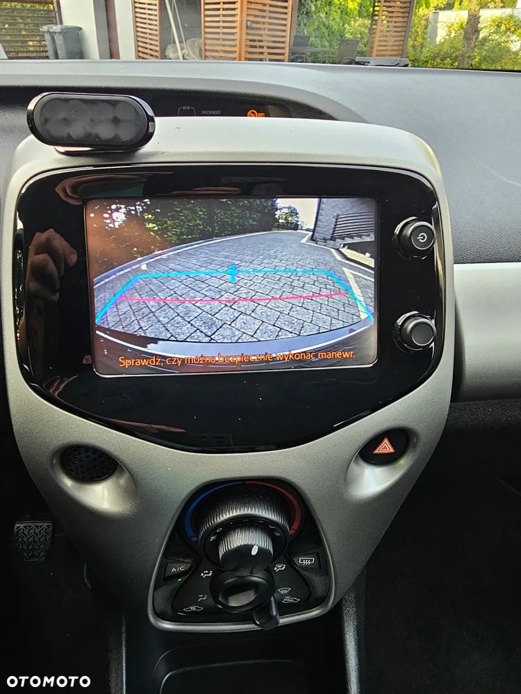 Toyota Aygo x mit x-business Paket - 18
