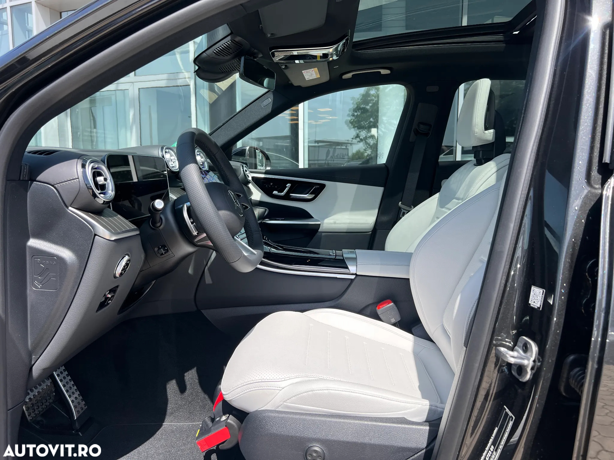 Mercedes-Benz GLC 300 e 4MATIC - 12
