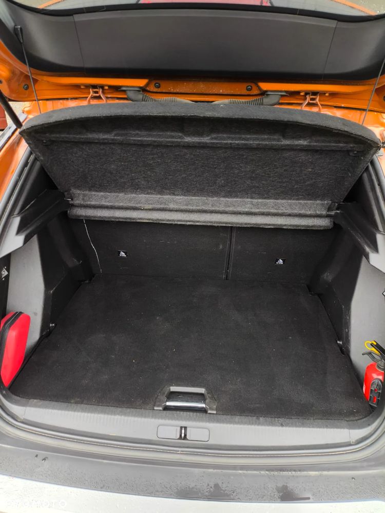 Peugeot 2008 1.2 PureTech Allure S&S - 21