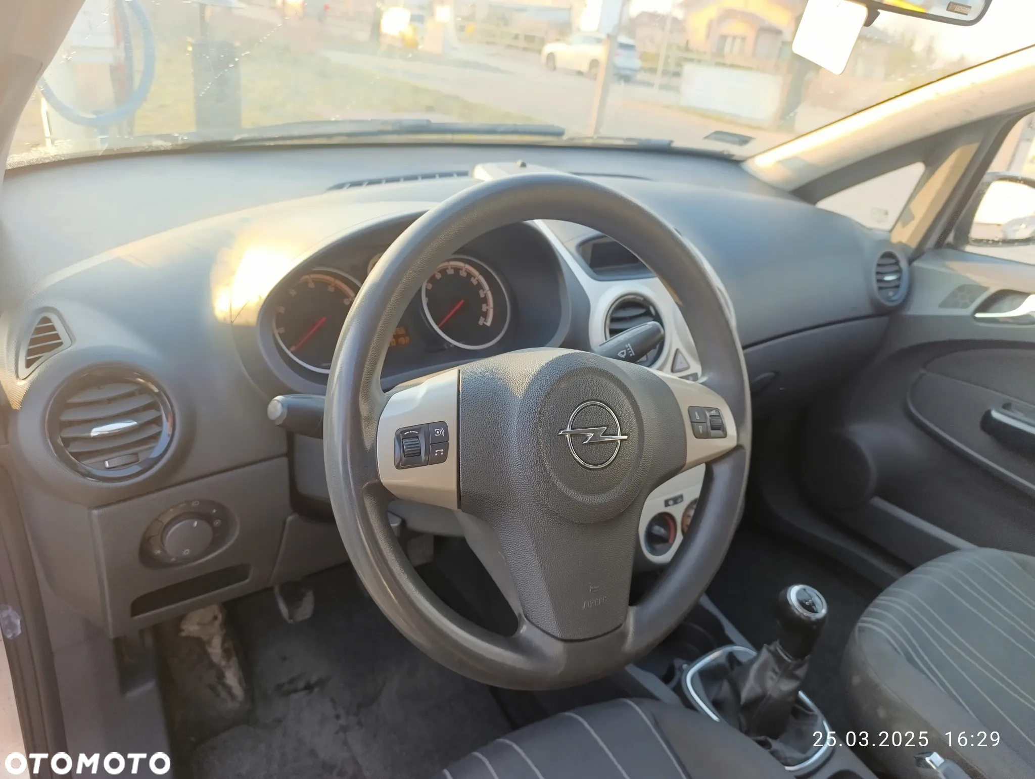 Opel Corsa 1.2 16V Cosmo - 12