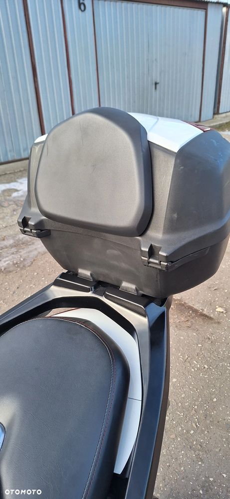 Yamaha X-max - 11