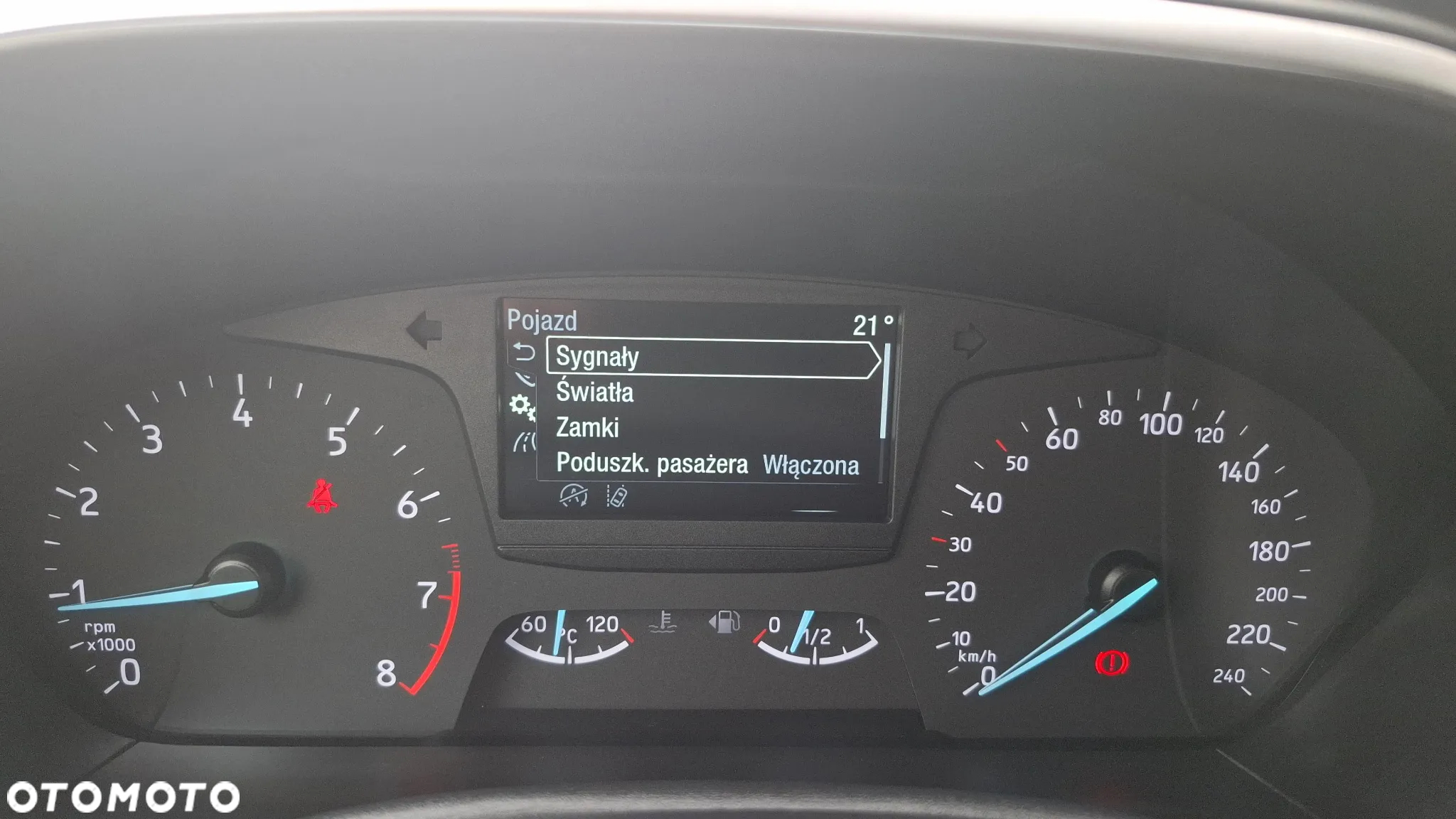 Ford Focus 1.0 EcoBoost Trend Edition - 24