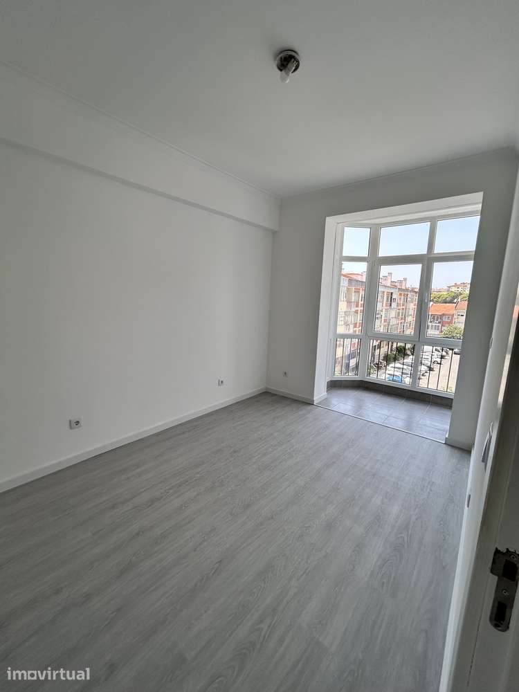 Apartamento T2 Monte Abraão - Grande imagem: 4/11