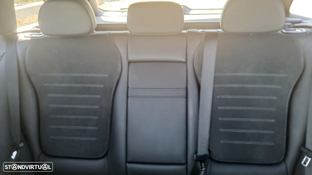 Mercedes-Benz C 300 e AMG Line - 15