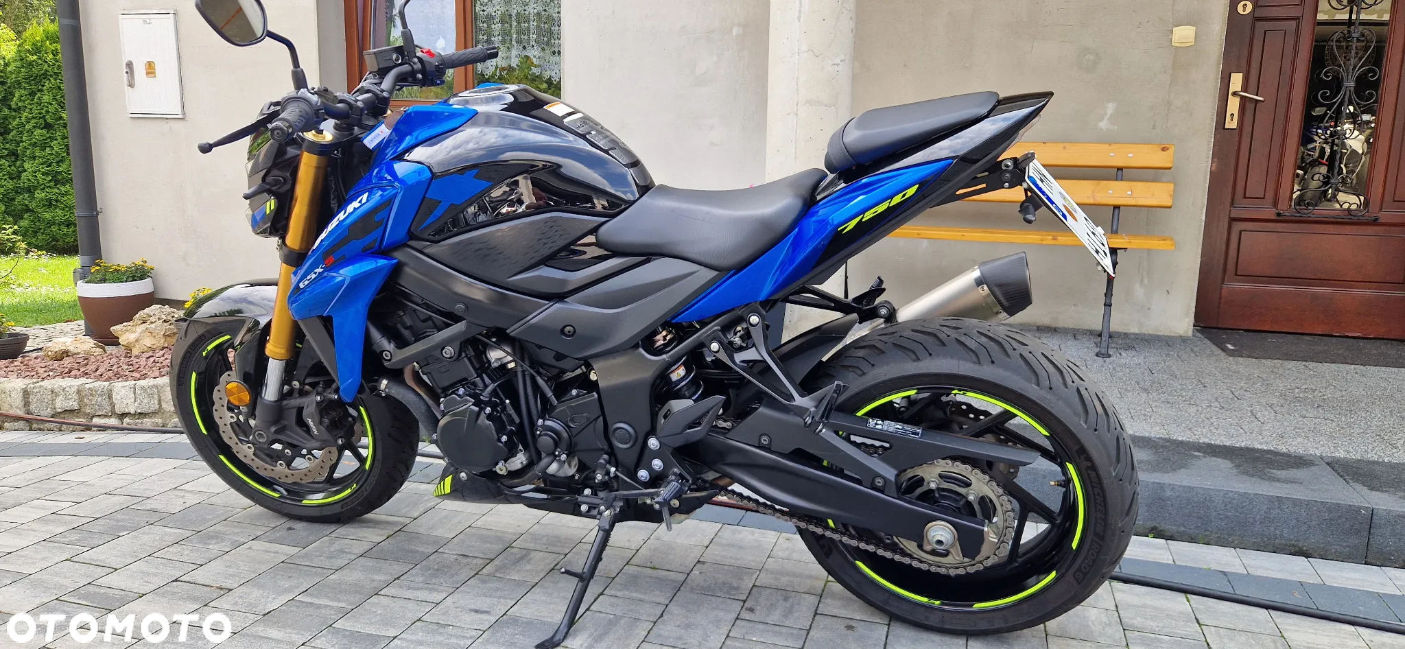 Suzuki GSX - 14