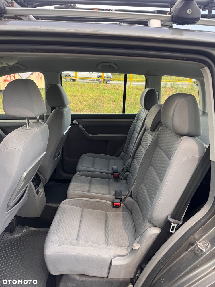 Volkswagen Touran 1.4 TSI Highline DSG - 10