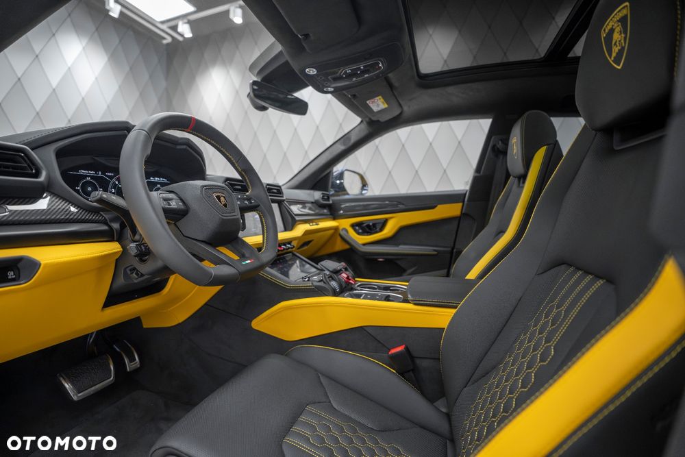Lamborghini Urus - 14