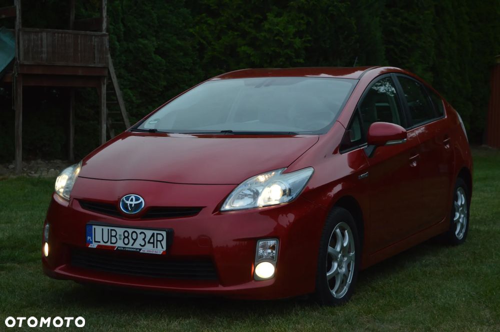 Toyota Prius 1.8 HSD Prestige - 11