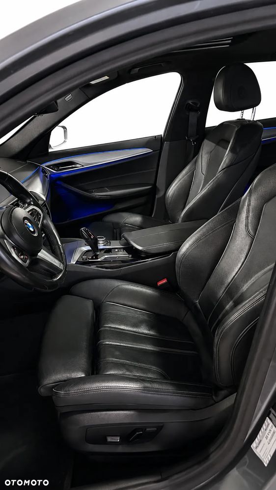 BMW Seria 5 520d M Sport Edition - 12