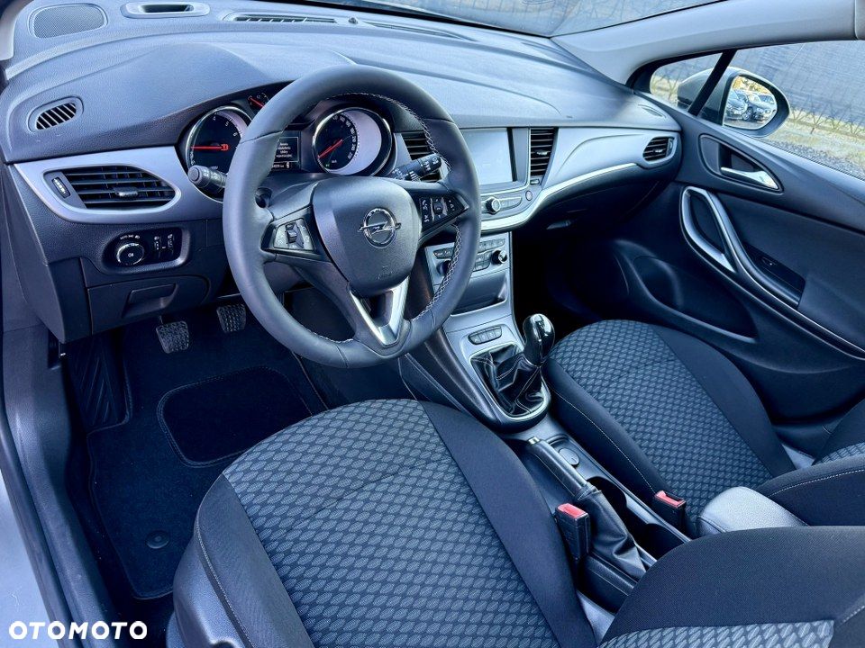 Opel Astra 1.4 Turbo Innovation - 15