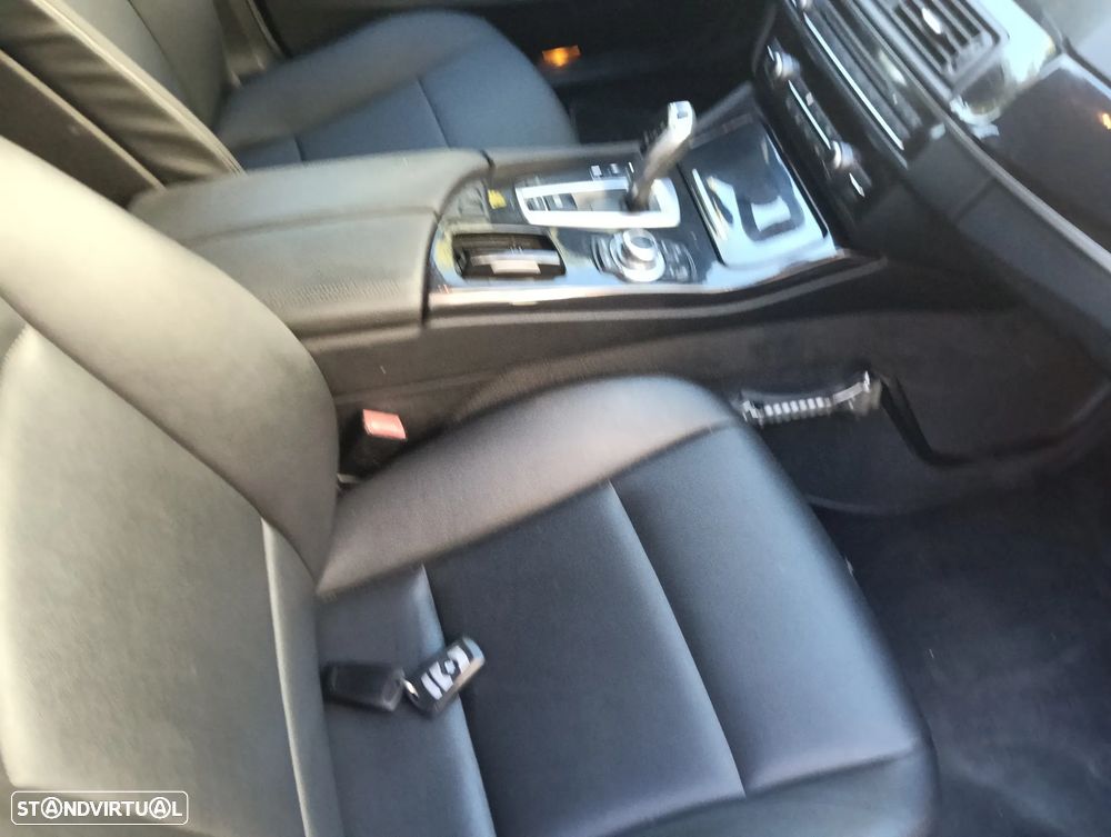 BMW 520 d Exclusive Auto 129g - 13