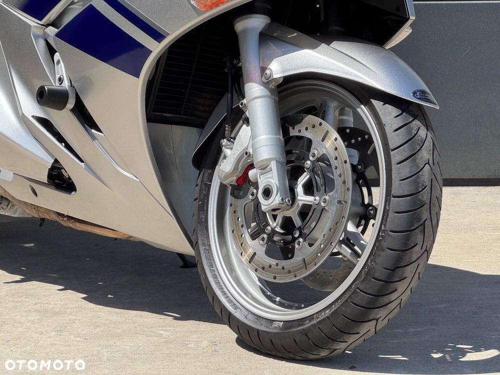 Yamaha FJR - 4