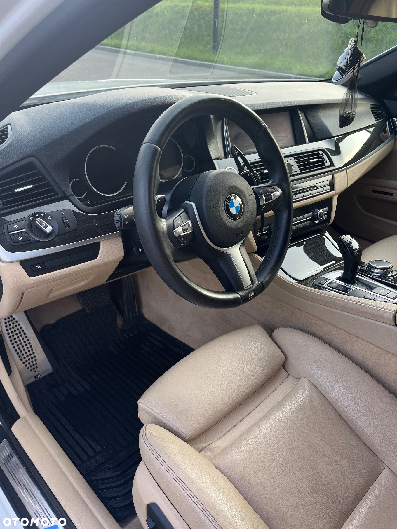 BMW Seria 5 528i xDrive - 17