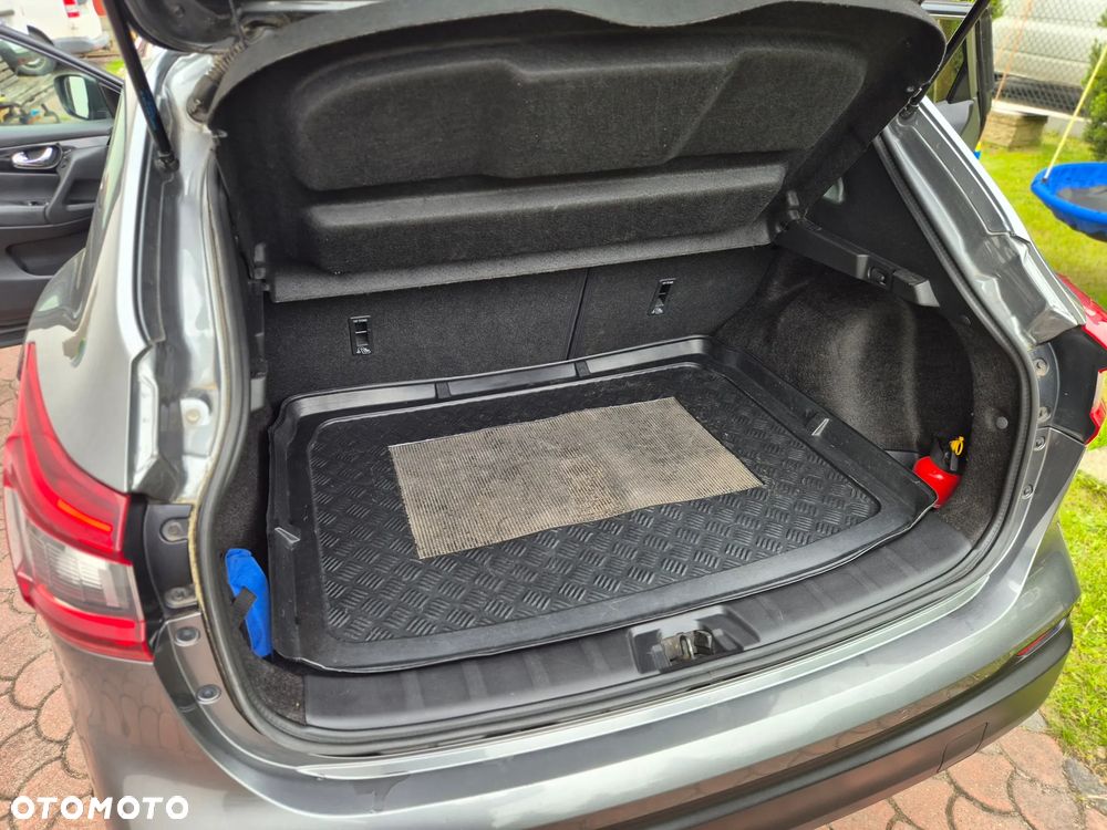 Nissan Qashqai 1.7 dCi 4x4 N-Connecta Xtronic - 21