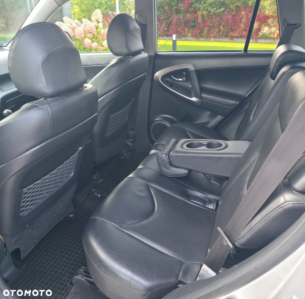 Toyota RAV4 - 21