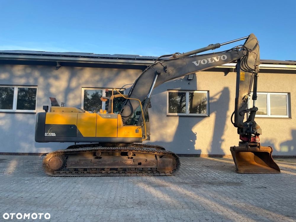 Volvo EC220DL - 2
