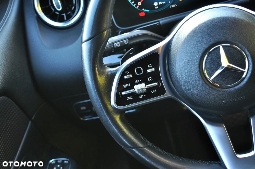 Mercedes-Benz GLA 200 d 8G-DCT Special Edition - 33