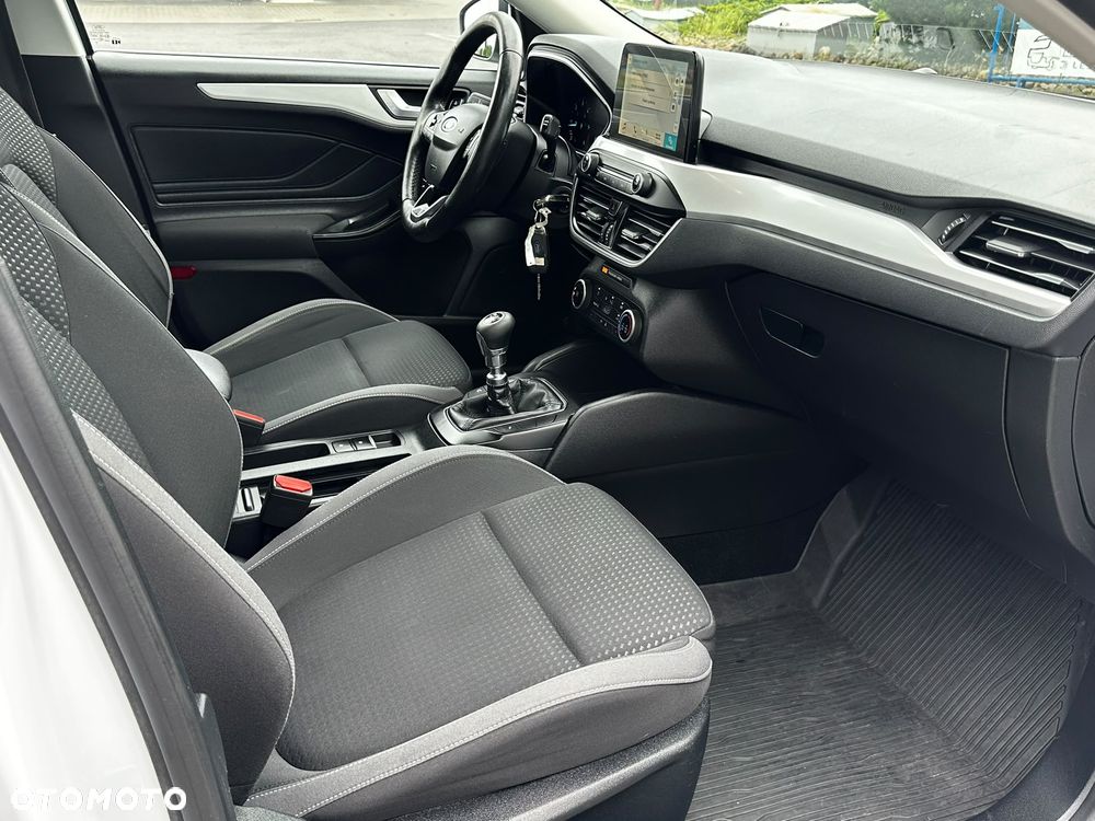 Ford Focus - 11