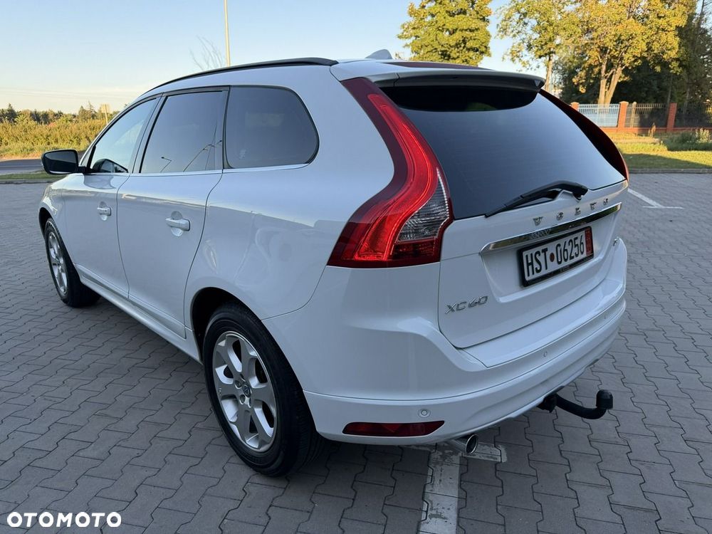 Volvo XC 60 D4 Momentum - 3