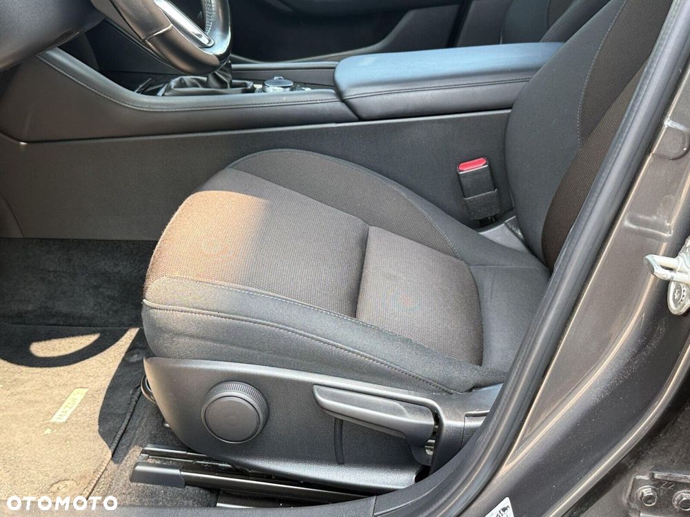 Mazda 3 - 12