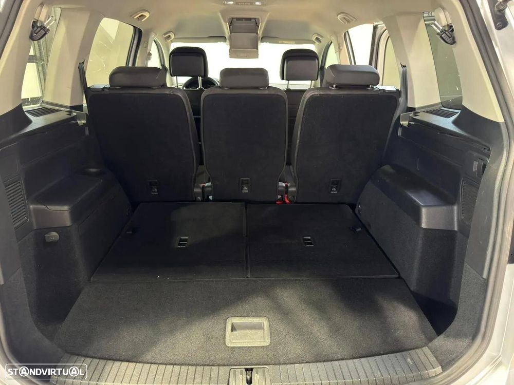 VW Touran 2.0 TDI Confortline - 28