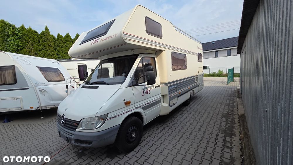 Mercedes-Benz Sprinter LMC - 3