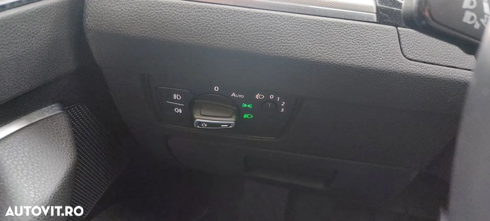 Volkswagen Passat - 16