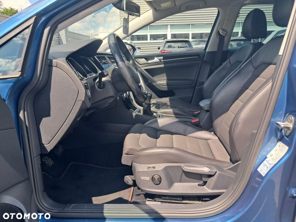 Volkswagen Golf - 13