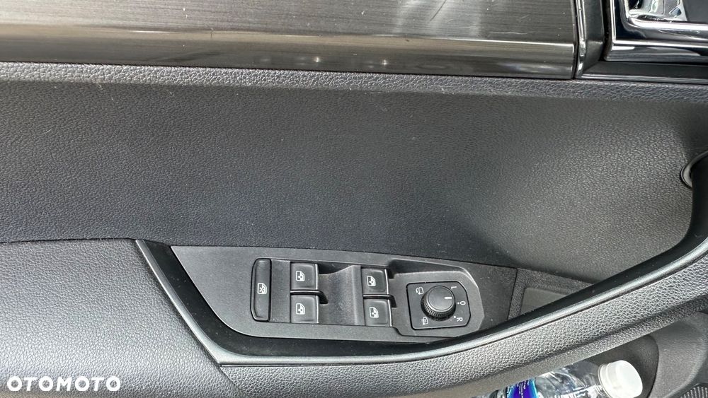 Skoda Karoq 1.5 TSI ACT 4x4 Style DSG - 35