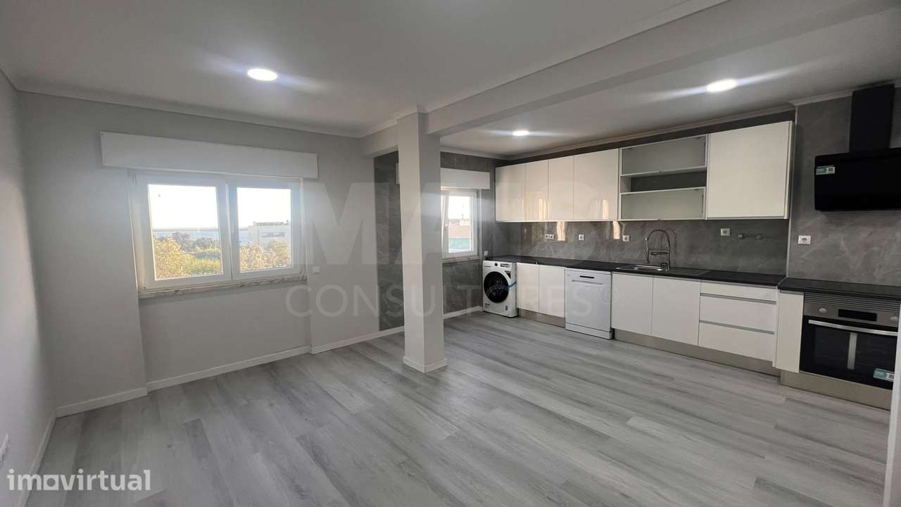Apartamento T2 Remodelado |Setúbal| São Sebastião - Grande imagem: 3/12