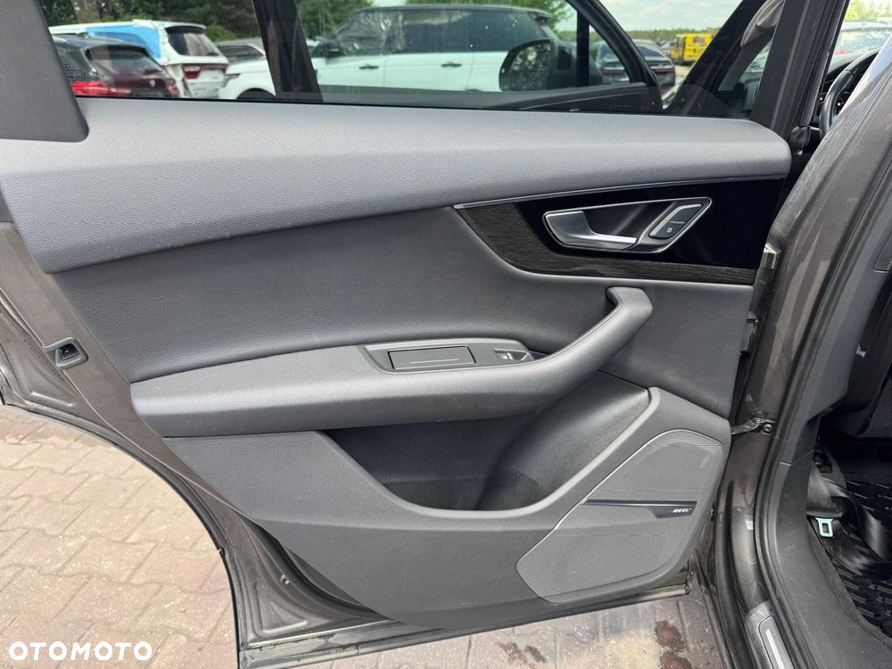 Audi Q7 3.0 TFSI Quattro Tiptronic - 27