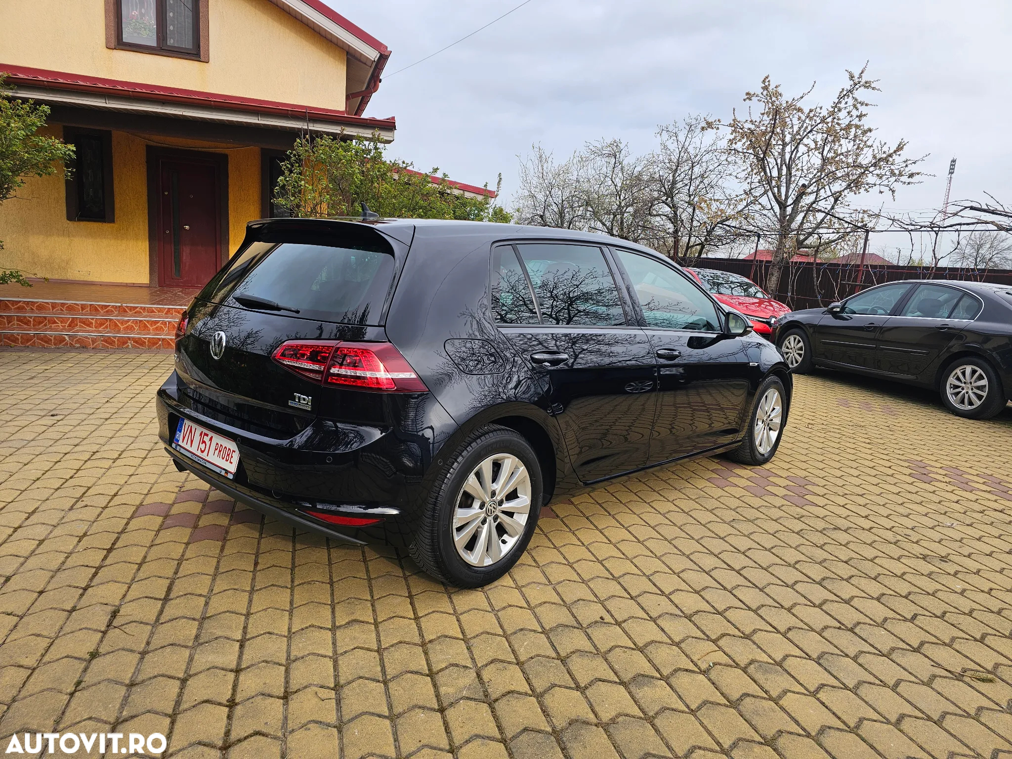 Volkswagen Golf 1.6 BlueTDI Comfortline - 2