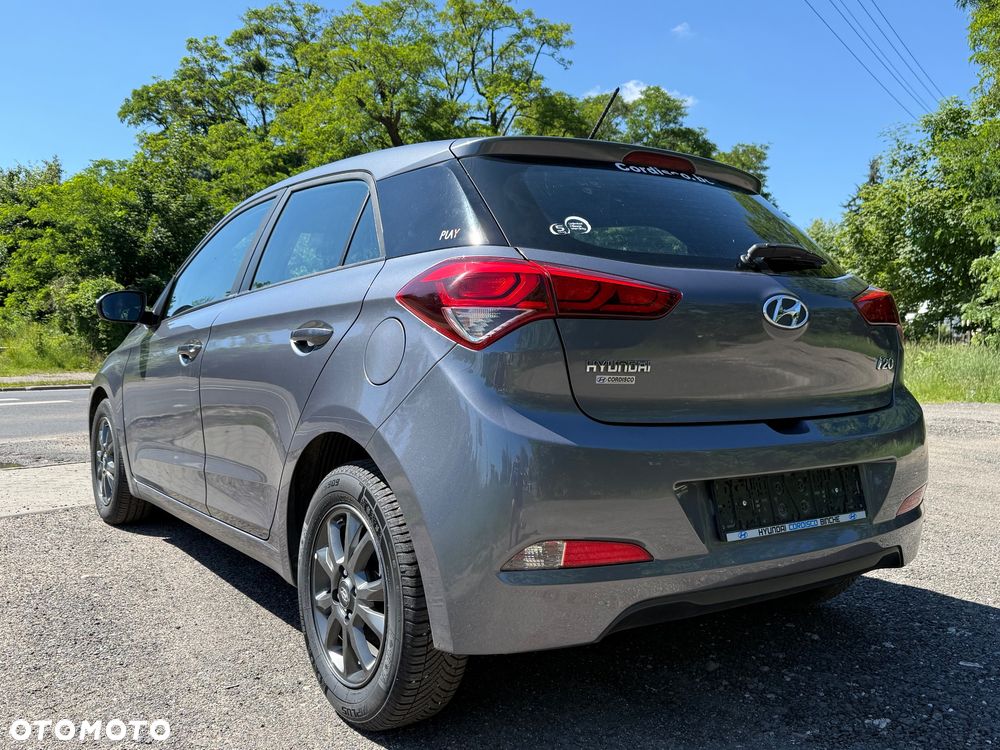 Hyundai i20 - 12