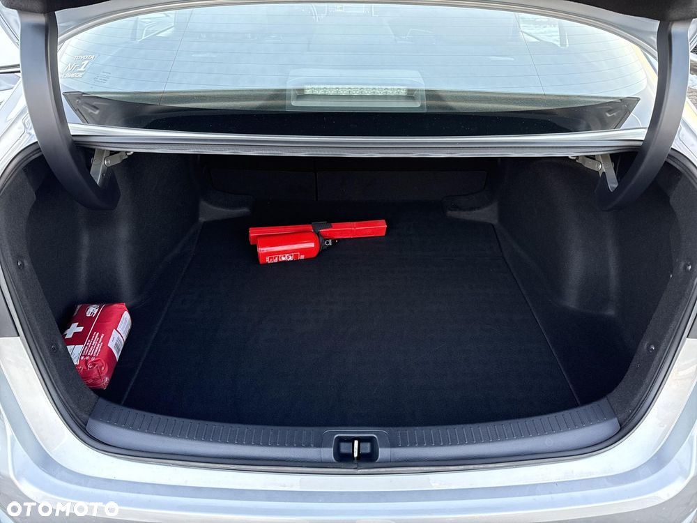 Toyota Corolla 1.6 Comfort - 11