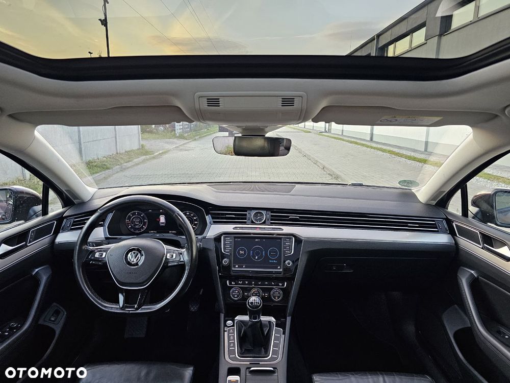 Volkswagen Passat - 27