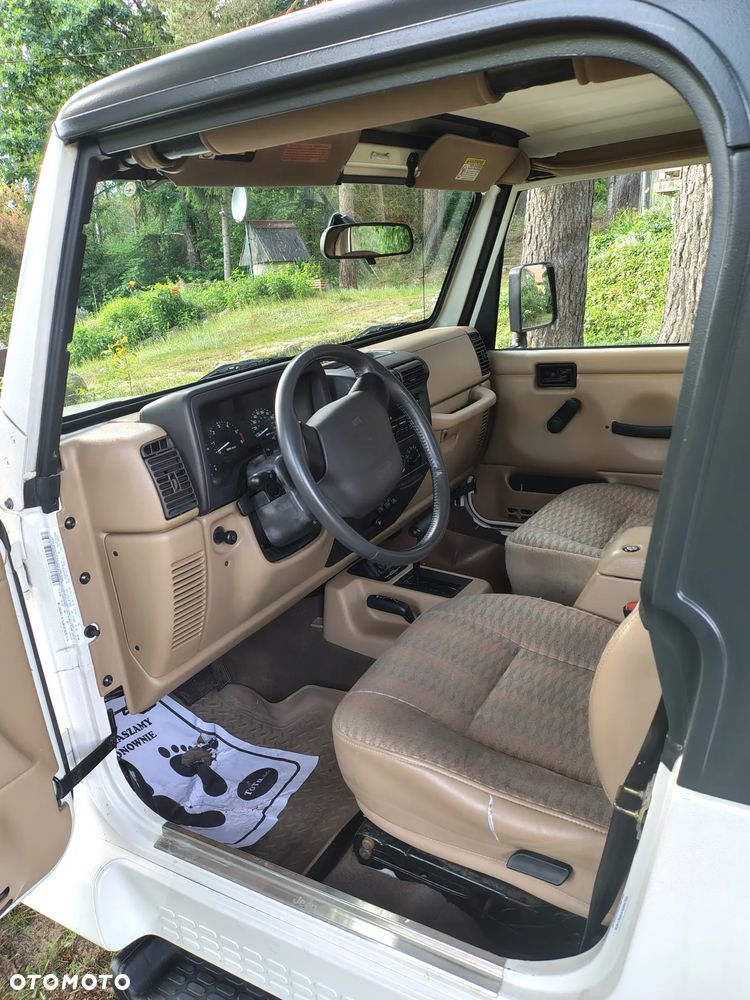 Jeep Wrangler - 7