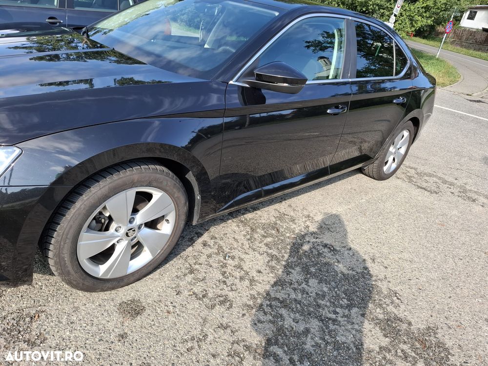 Skoda Superb 2.0 TDI Style - 2